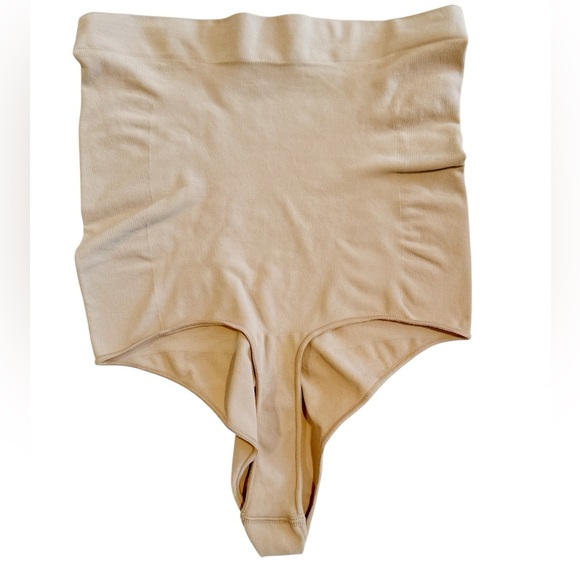 SKIMS core control High-Waist Shapewear thong color:clay - Picture 6 of 8